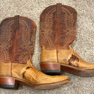 Lucchese Men’s Armadillo Leather - Size 9